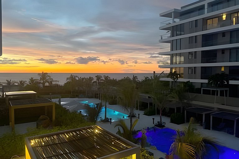 Disfrutar con elegancia, confort y acceso al mar.