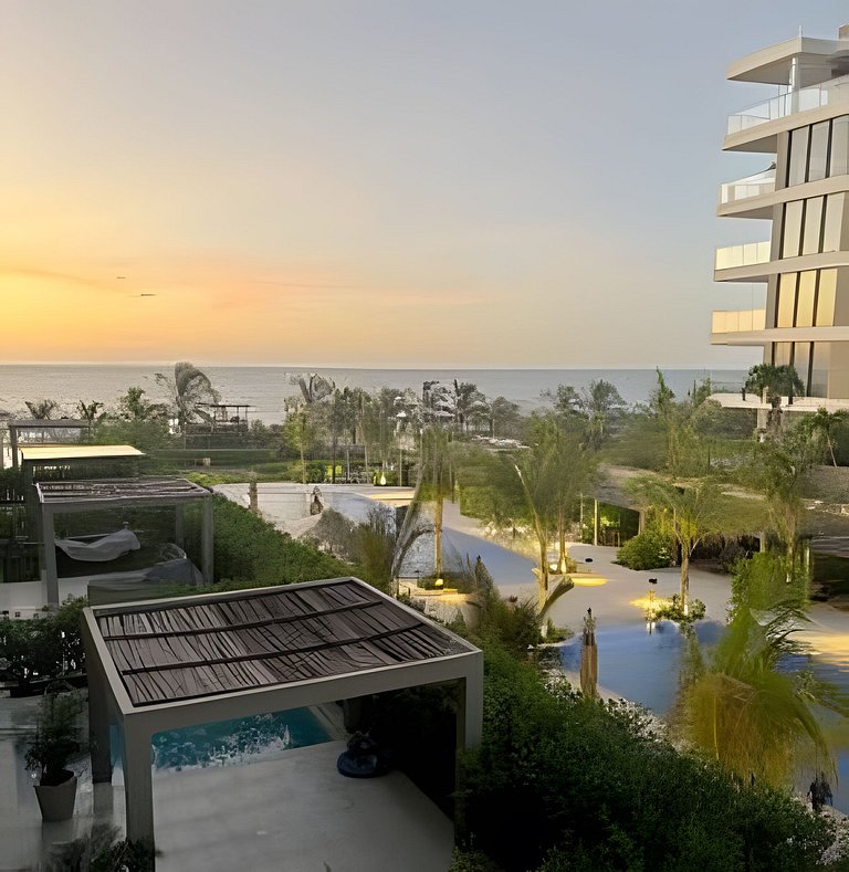 Disfrutar con elegancia, confort y acceso al mar.