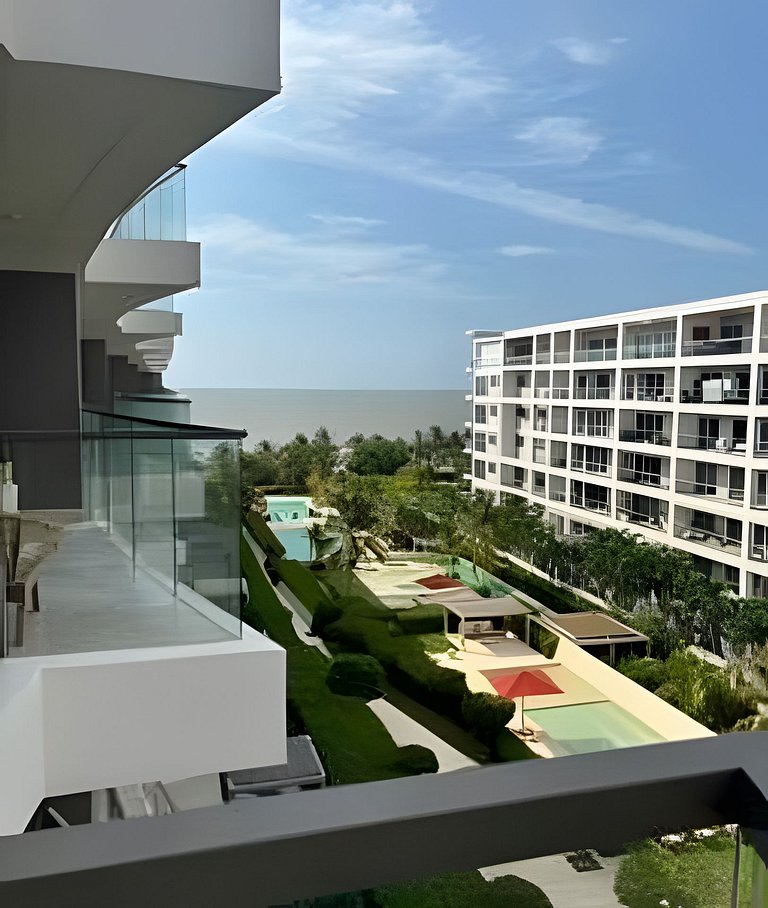 Majestuoso Oasis Serenidad Privada y Vista al Mar
