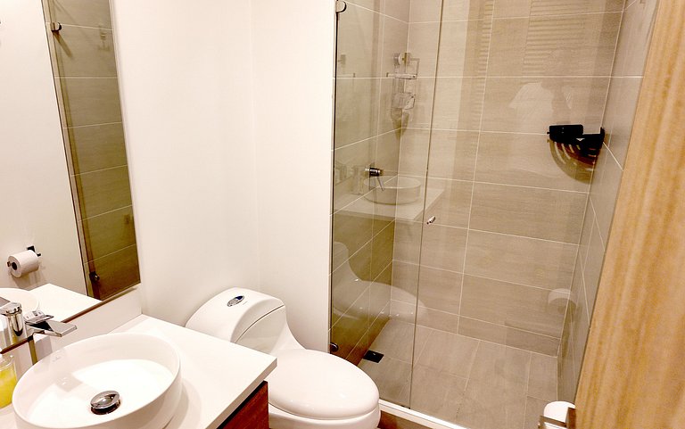 Disfrutar con elegancia, confort y acceso al mar.